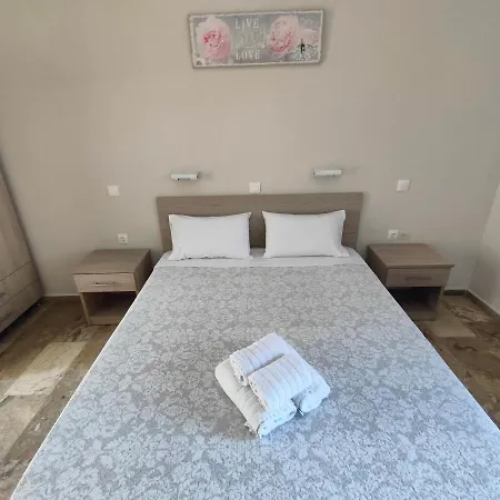 Dionisos Apts By Estia 3*